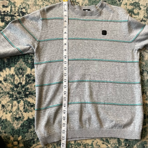 DC Gray with Green/Black Stripes Crew Neck Sweater Size Small - Picture 8 of 12